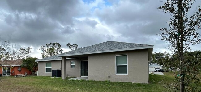 Building Photo - BRAND NEW CONSTRUCTION 4/2 home North Port