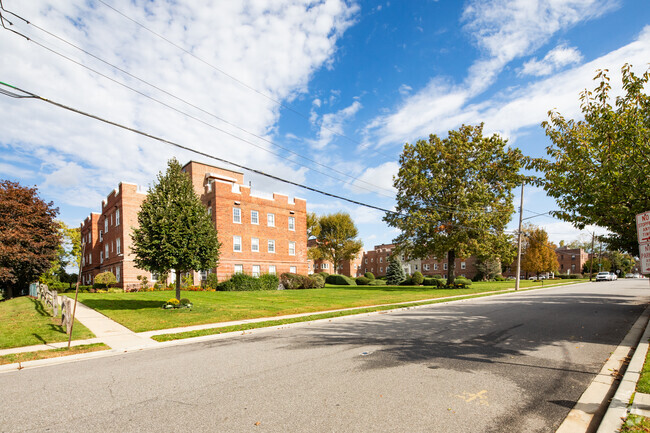 Building Photo - Riverview Cooperative Residences