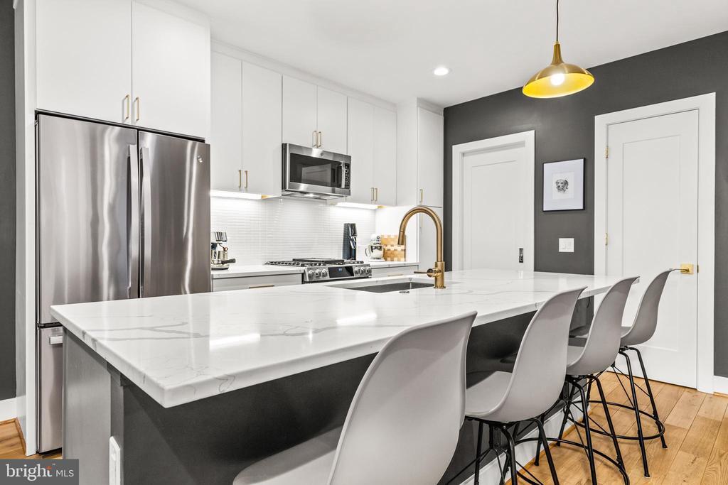 Foto principal - 2234 11th St NW