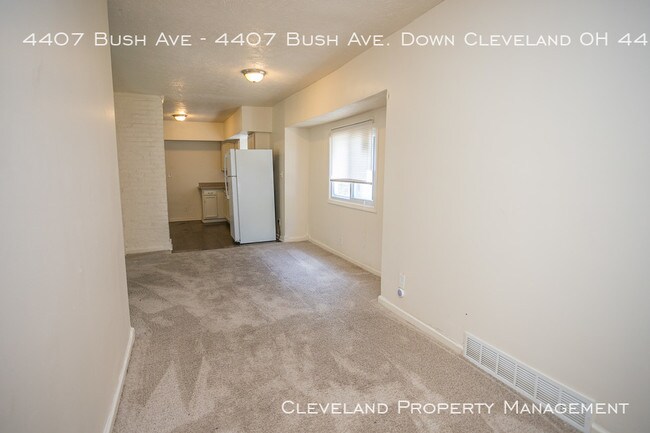 Foto del edificio - 4407 Bush Ave