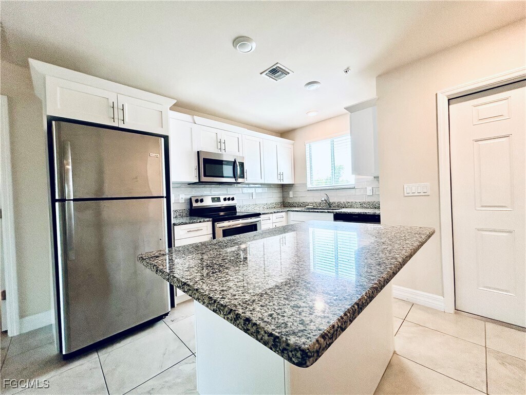 Foto principal - 1625 SW 1st Ave