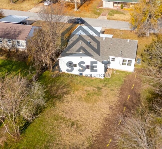 Foto del edificio - Section 8 approved home!