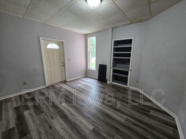 Foto del edificio - 223 1/2 Allen Street