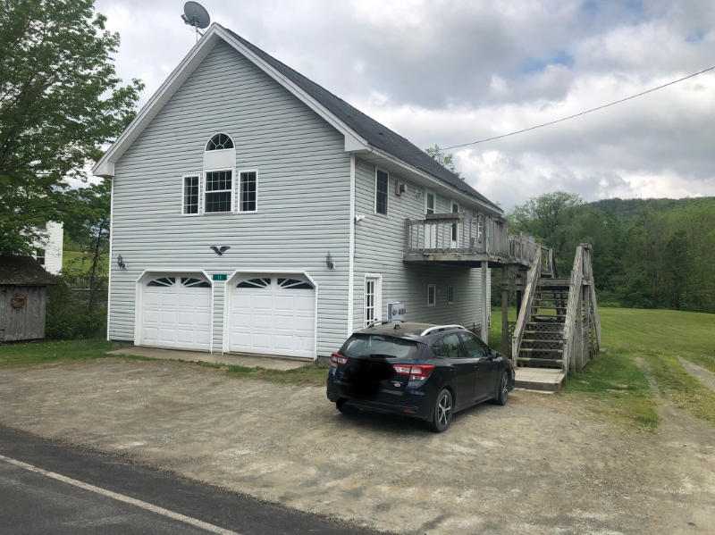 Primary Photo - 537 Green Hollow Rd - 3