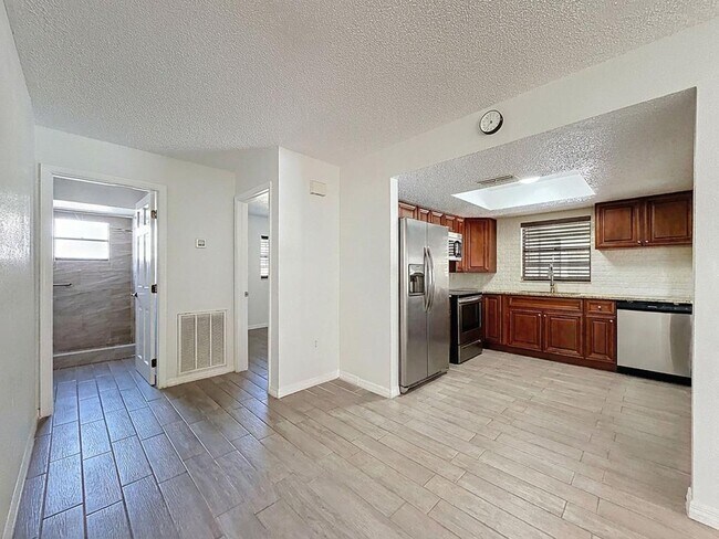 Foto del edificio - 7410 Dundee Ct