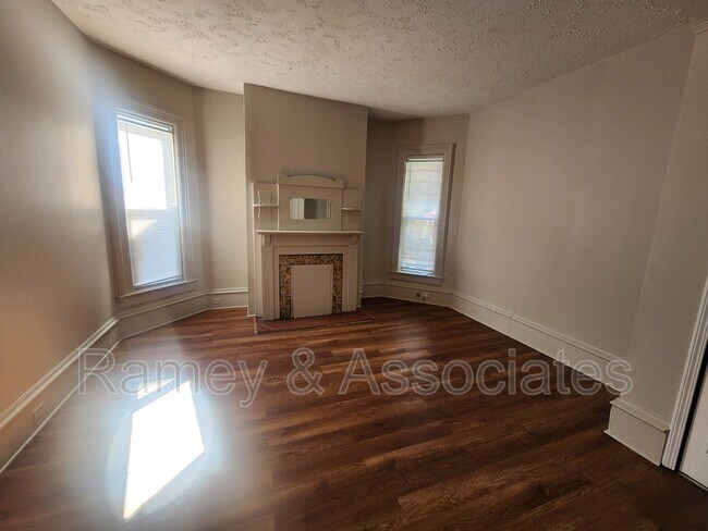 Building Photo - 1842 Bolling Ave