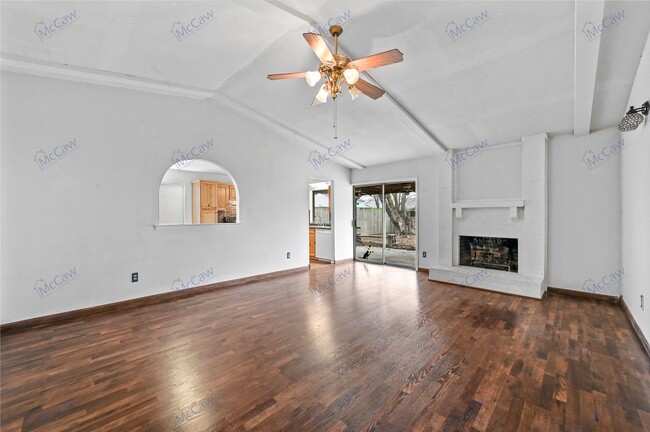 Building Photo - Charming 4-Bedroom Home - Perfect Blend of...