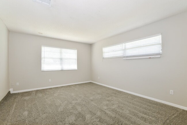 Building Photo - 8564 Cedar Cove Dr