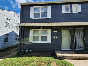 Building Photo - 1127 N Cottage Ave
