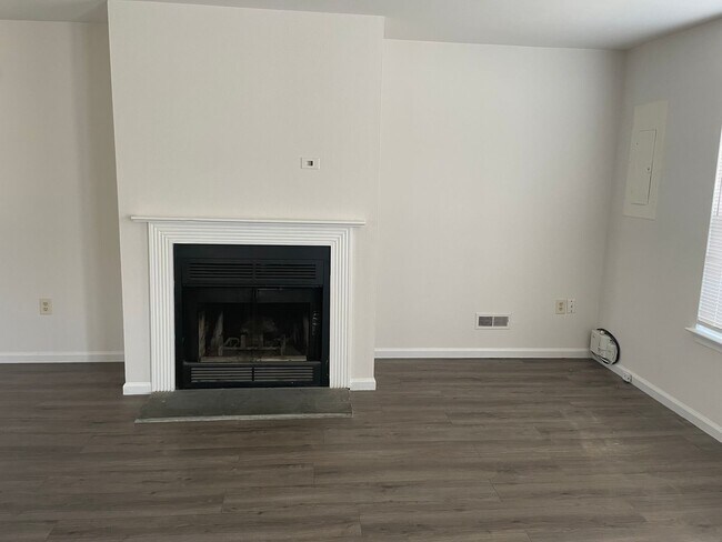 Foto del edificio - 2 bedroom, 1.5 bath townhome with Communit...