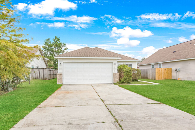 Building Photo - 13551 Rose Drive