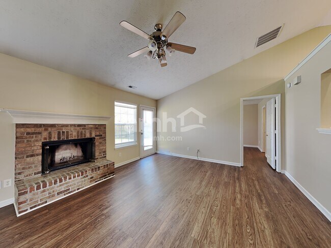 Building Photo - 17151 Shadoan Way