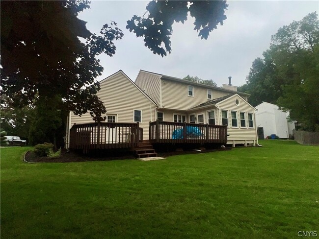 Foto del edificio - 6314 Hardwood Ln