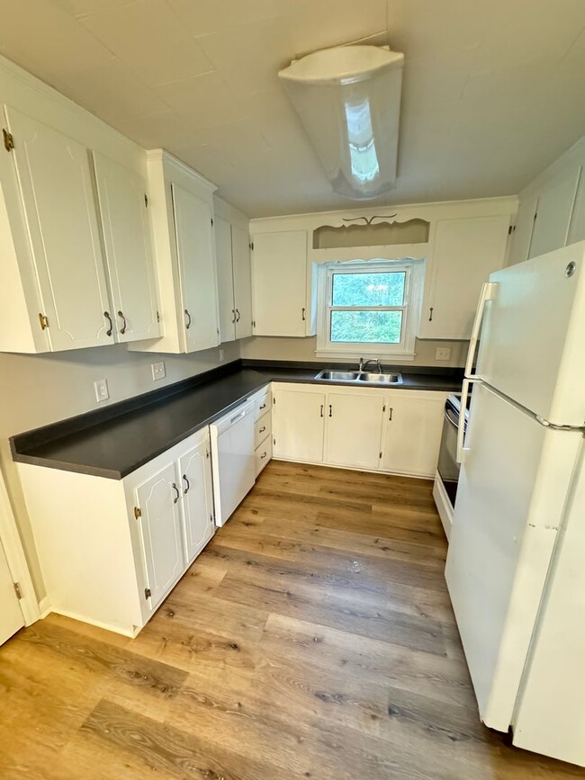 Foto del edificio - Charming 3-Bedroom Ranch Home in Kannapolis!