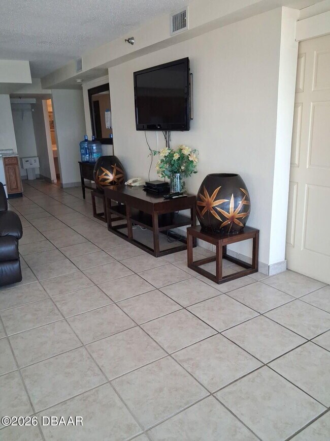 Building Photo - 1909 S Atlantic Ave