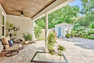 Building Photo - 1121 E Maxwell St