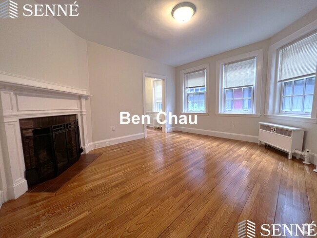 Building Photo - 353 Harvard St