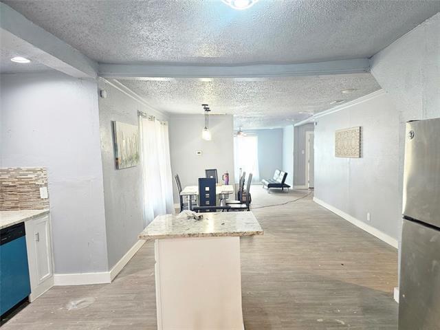 Foto del edificio - 2251 Harding St