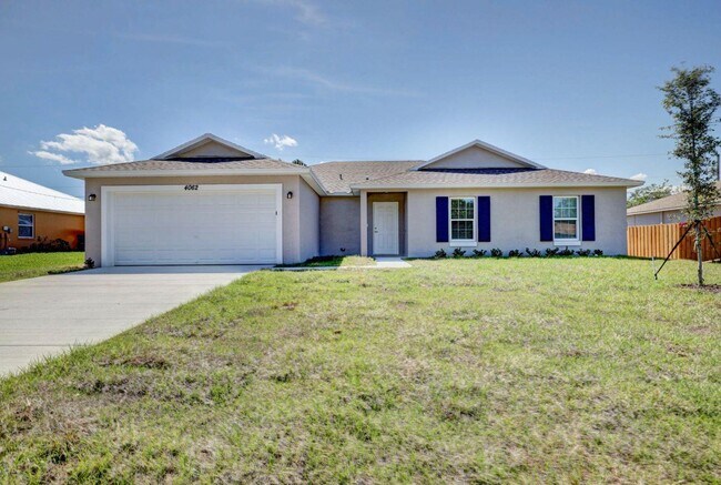 Building Photo - 1010 SW Calmar Ave
