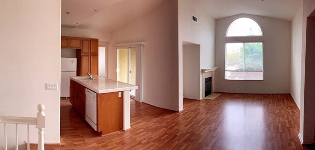 Building Photo - "Charming 2-Bed, 2-Bath Retreat in Moreno Valley – 1,110 Sq Ft of Comfort!"