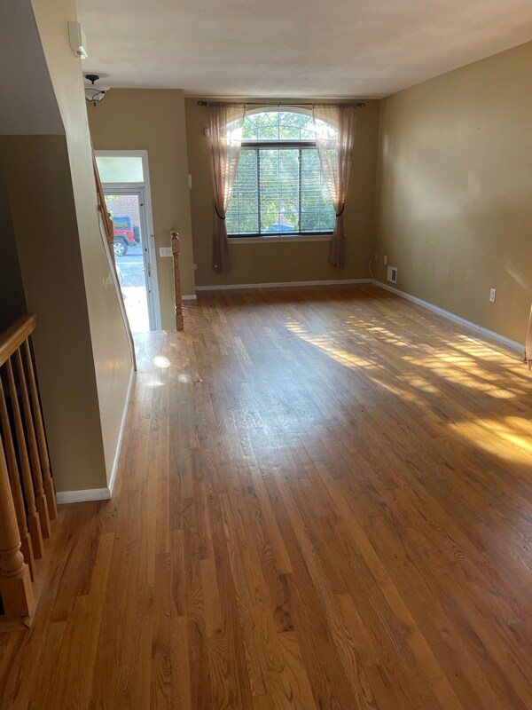 Building Photo - 491 Ridgewood Ave