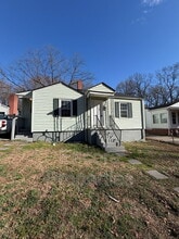 Building Photo - 402 Shaw St