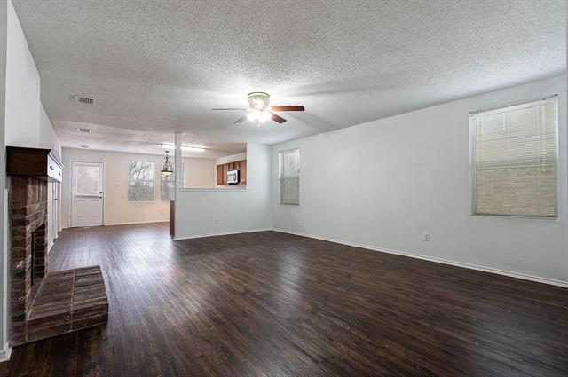 Foto del edificio - 513 Rocky Springs Dr