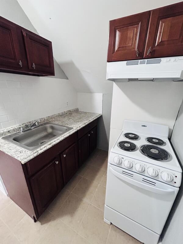 Foto del edificio - 1221 Lindley Ave