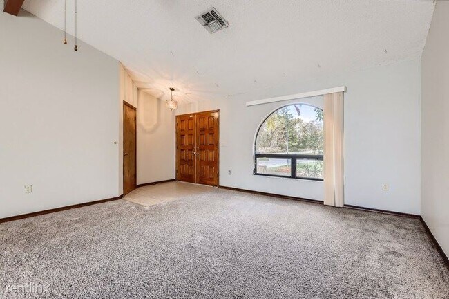 Building Photo - 3 br, 2 bath House - 14074 Oleta Street UNIT