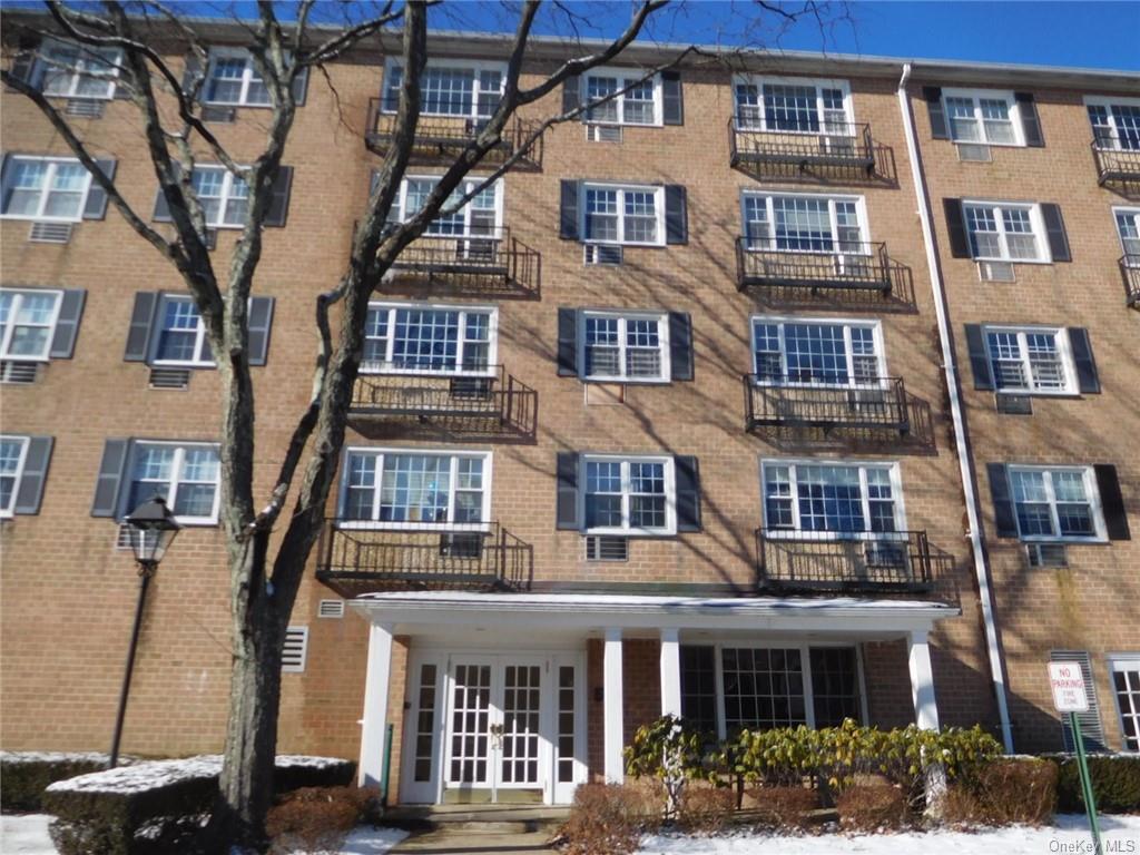Primary Photo - 1 Consulate Dr