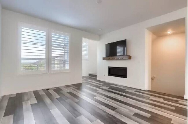 Building Photo - Plum Creek townhouse