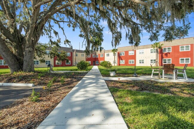 Foto del edificio - 260 Spanish Moss Cir