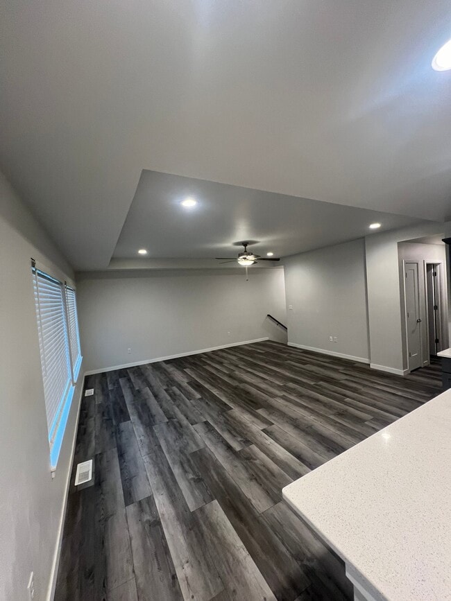 Building Photo - 772 River Bnd Ln