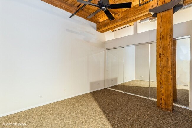 Building Photo - 625 W Jackson Blvd