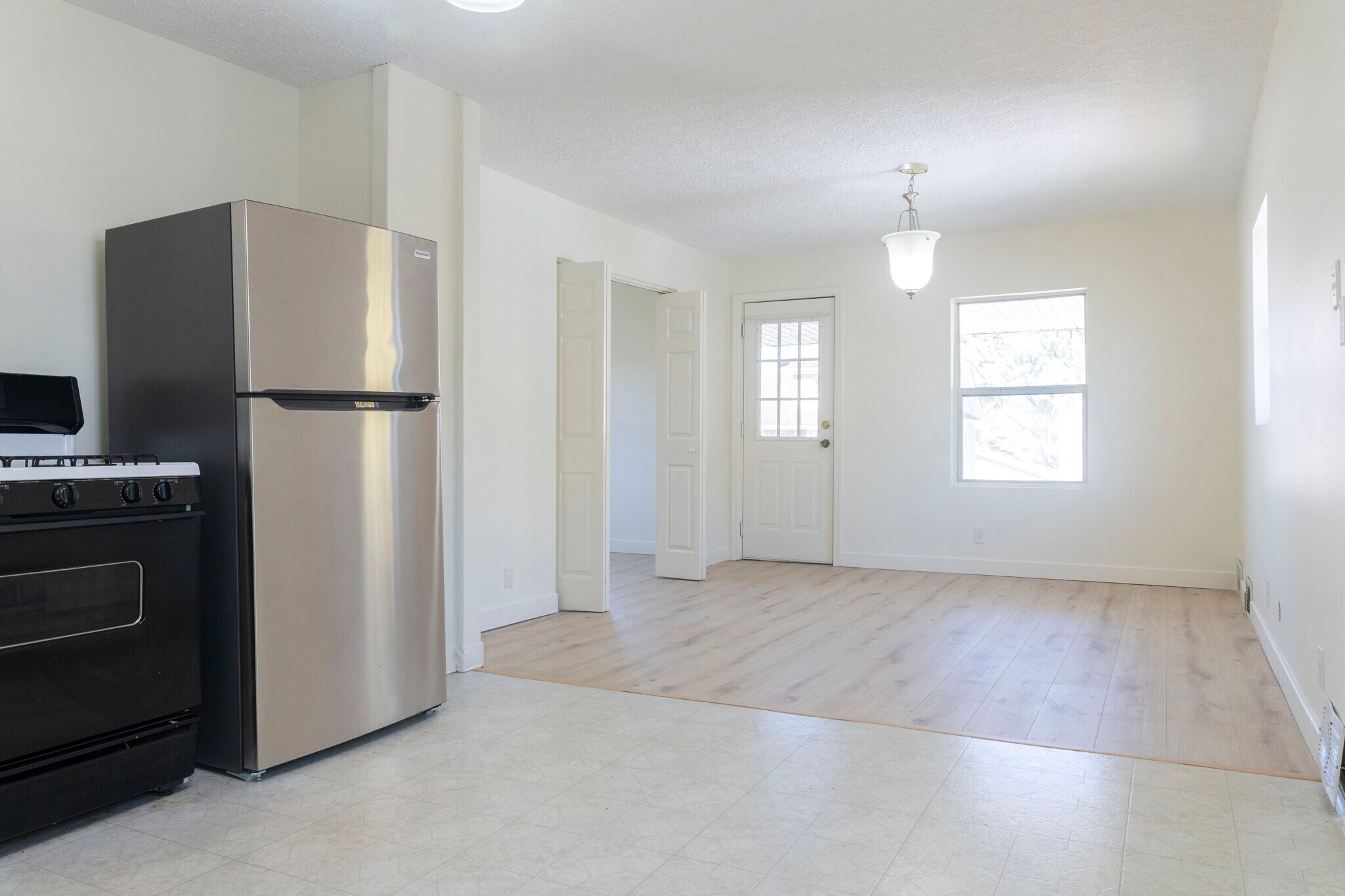 2301 Hood Ave Cleveland, OH 44109 – photo 2