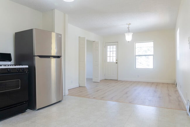 Building Photo - 2301 Hood Ave