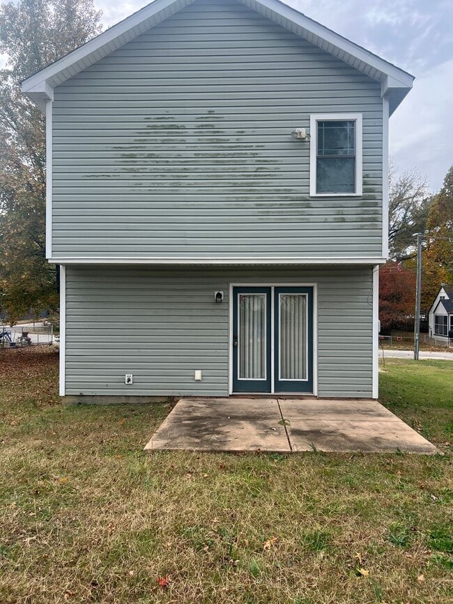 Building Photo - 1111 Tabb Ave