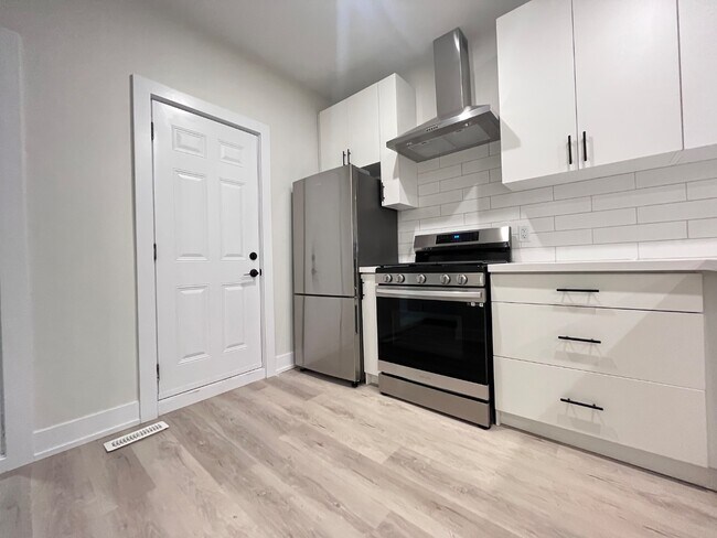 Photo du bâtiment - 33 Somerset Ave