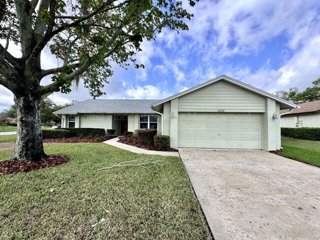 Foto del edificio - 4818 Breezy Palms Ct