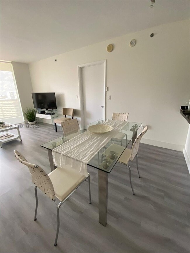 Building Photo - 1850 S Ocean Dr