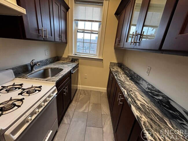 Foto del edificio - 15 Glenville Ave