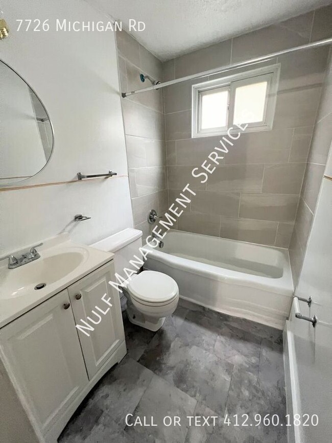 Photo - 7726 Michigan Rd House