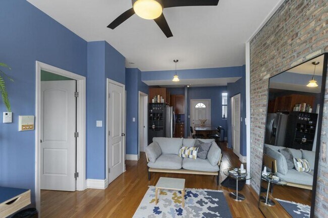 Building Photo - 2 bedroom in Chicago IL 60660