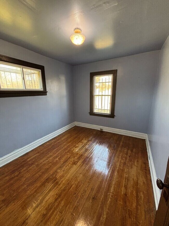 Foto del edificio - Charming 2-Bedroom Home with Fenced Yard i...