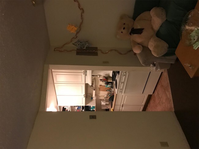 Foto del edificio - 408 E White St