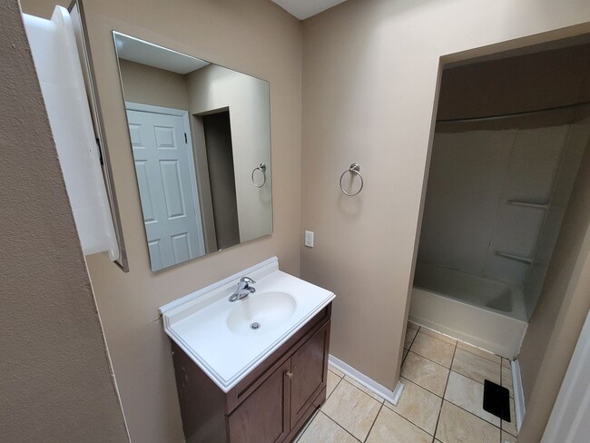 Building Photo - 3707 Greenwood 3BR/1BA (Middletown)