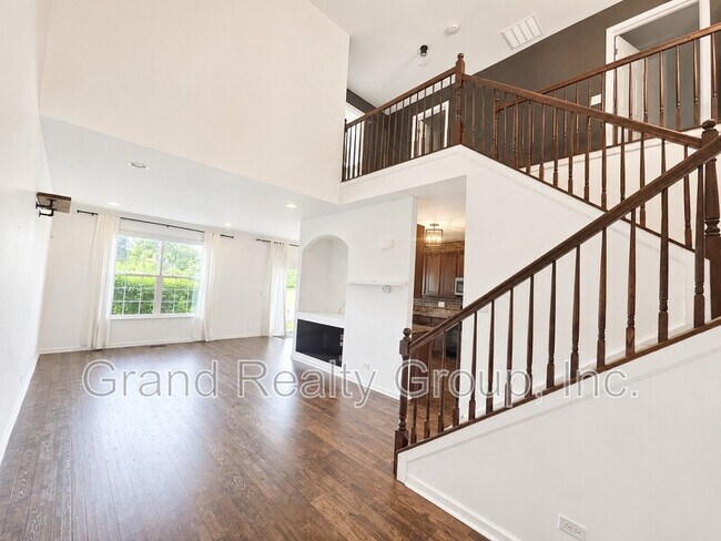 Building Photo - 376 S Jade Ln