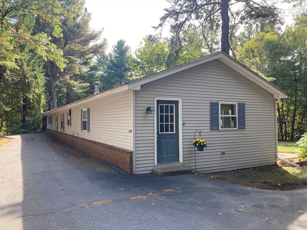 Primary Photo - 146 Central St