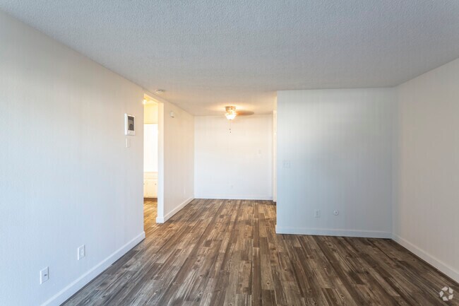 1 HAB, 1 BA - 700 ft² - Greentree Apartments