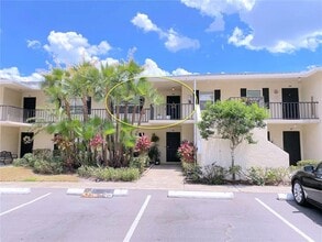 Building Photo - 7041 W Country Club Dr N
